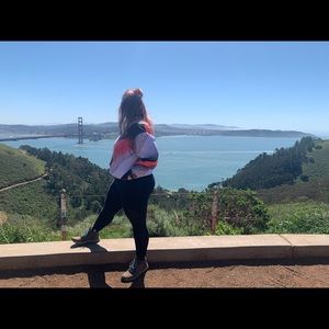 Meet your Posher, Leah